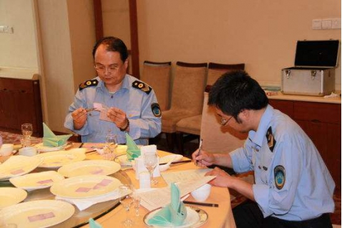 多家餐廳因為餐具不夠干凈 拾味館、老五燒烤等都上黑榜